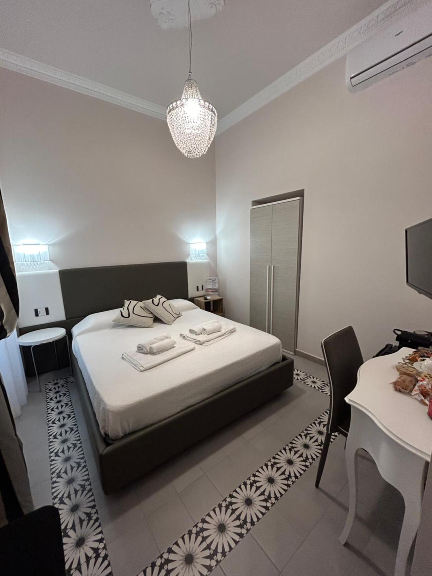 Dimora Le Pietre Del Mare Hotel Pizzo  Buitenkant foto