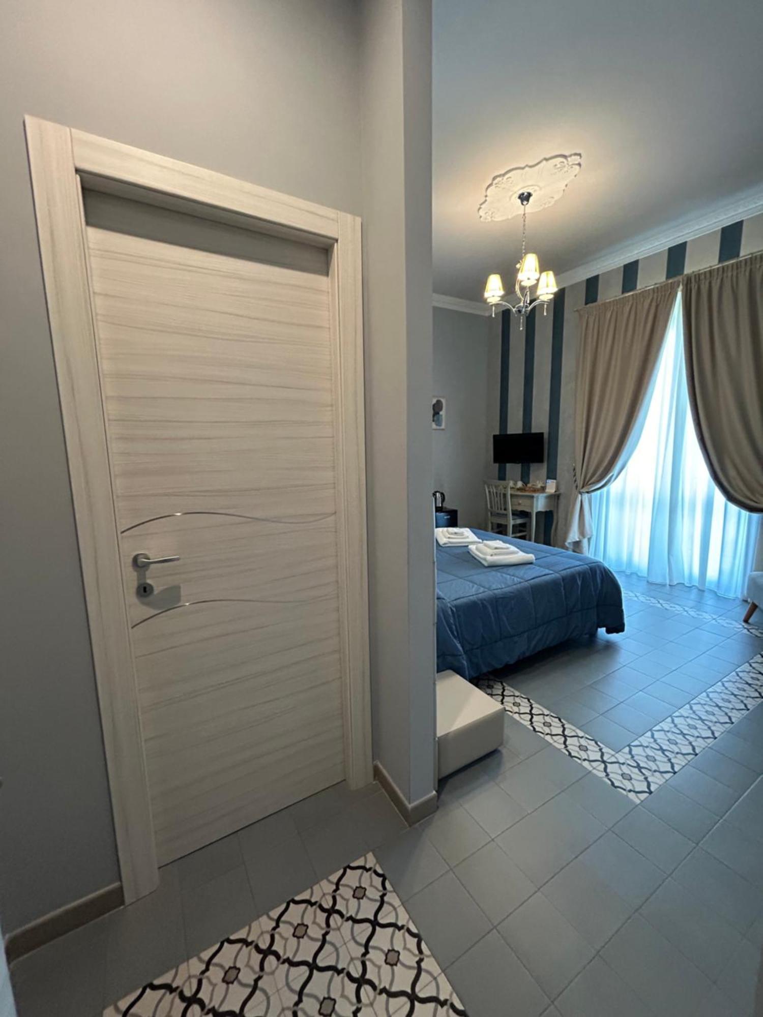 Dimora Le Pietre Del Mare Hotel Pizzo  Buitenkant foto