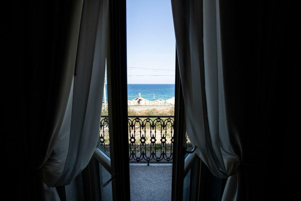 Dimora Le Pietre Del Mare Hotel Pizzo  Buitenkant foto